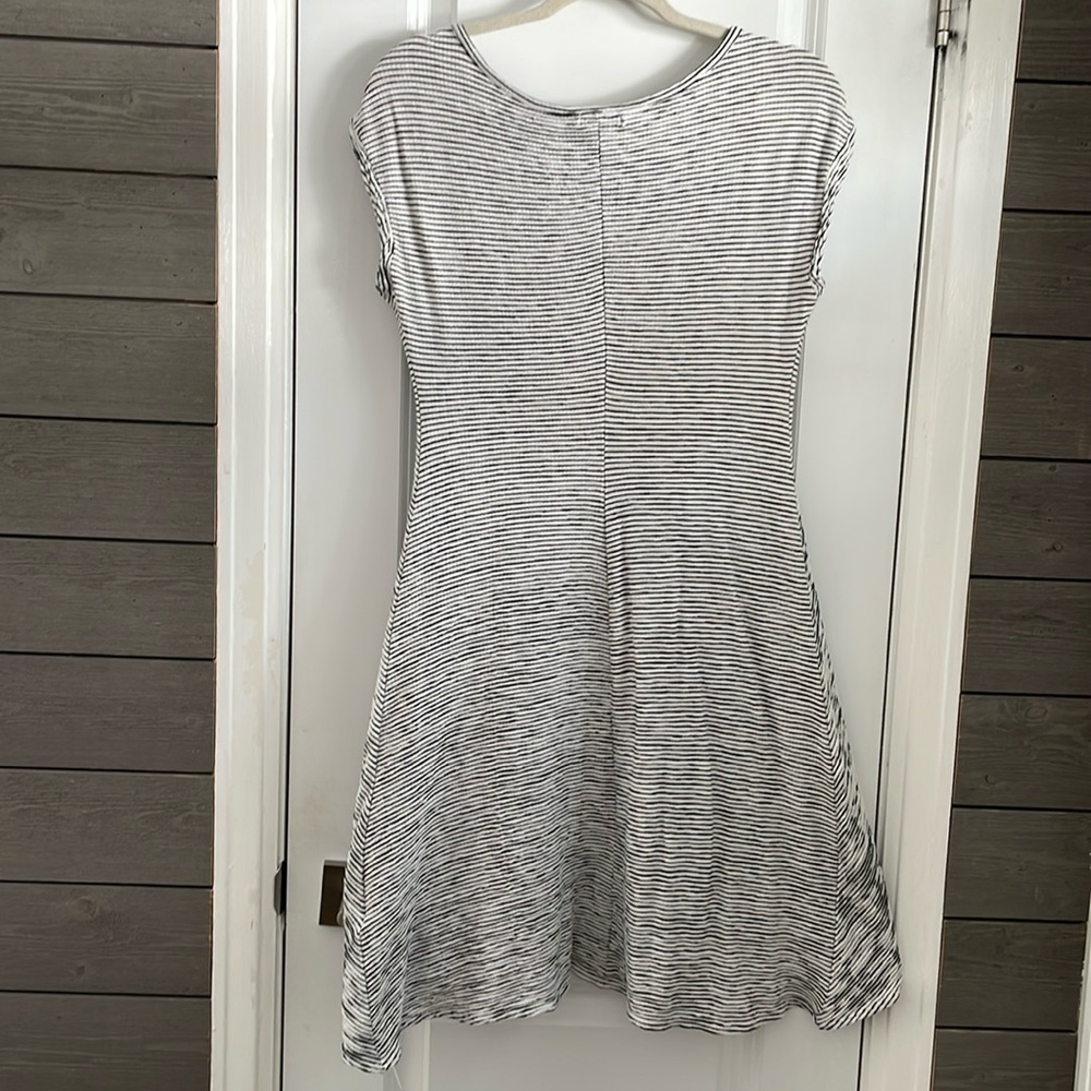 Max Studio Black/White Stripe Textured Twist Knot Hi Lo Dress L EUC - Picture 4 of 14